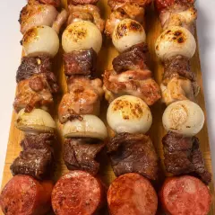 Espeto de misto